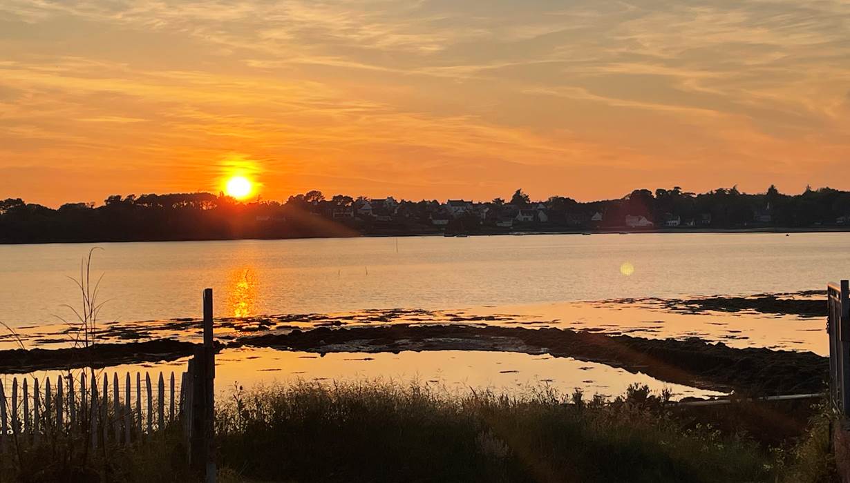 coucher-soleil-golfe-du-morbihan-plage-de-locmiquel-huitres-baden-bretagne
