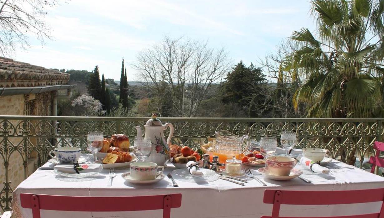 petit-dejeuner-maison-hotes-aubais.jpg