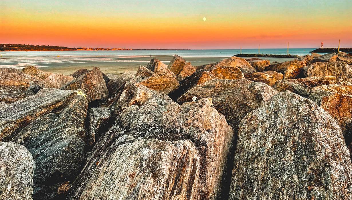 Coucher de soleil de la plage de Kerleven et la baie de La Forêt-Fouesnant Finistère