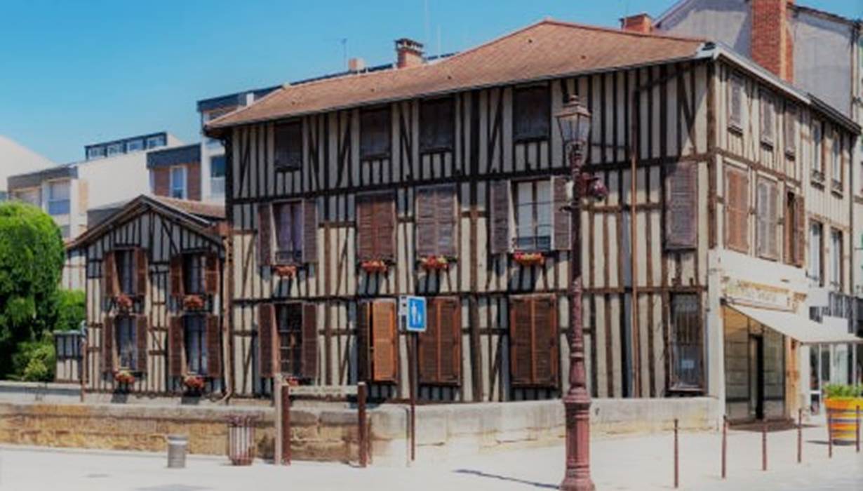 Châlons - Maison à pans de bois