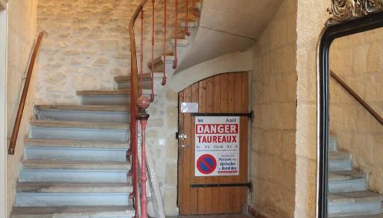 entree-la-demeure-aubais-gard.jpg