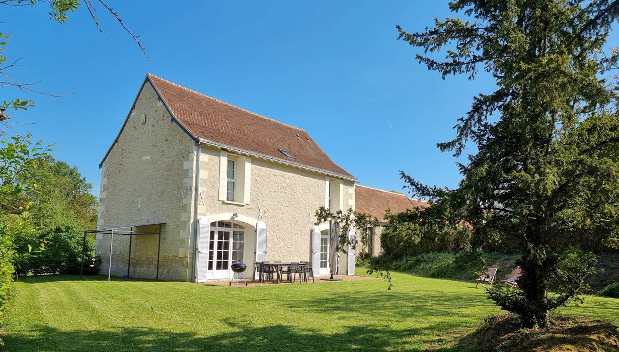 Chaque maison est indépendante, La Poulinière - Domaine des Cyclamens