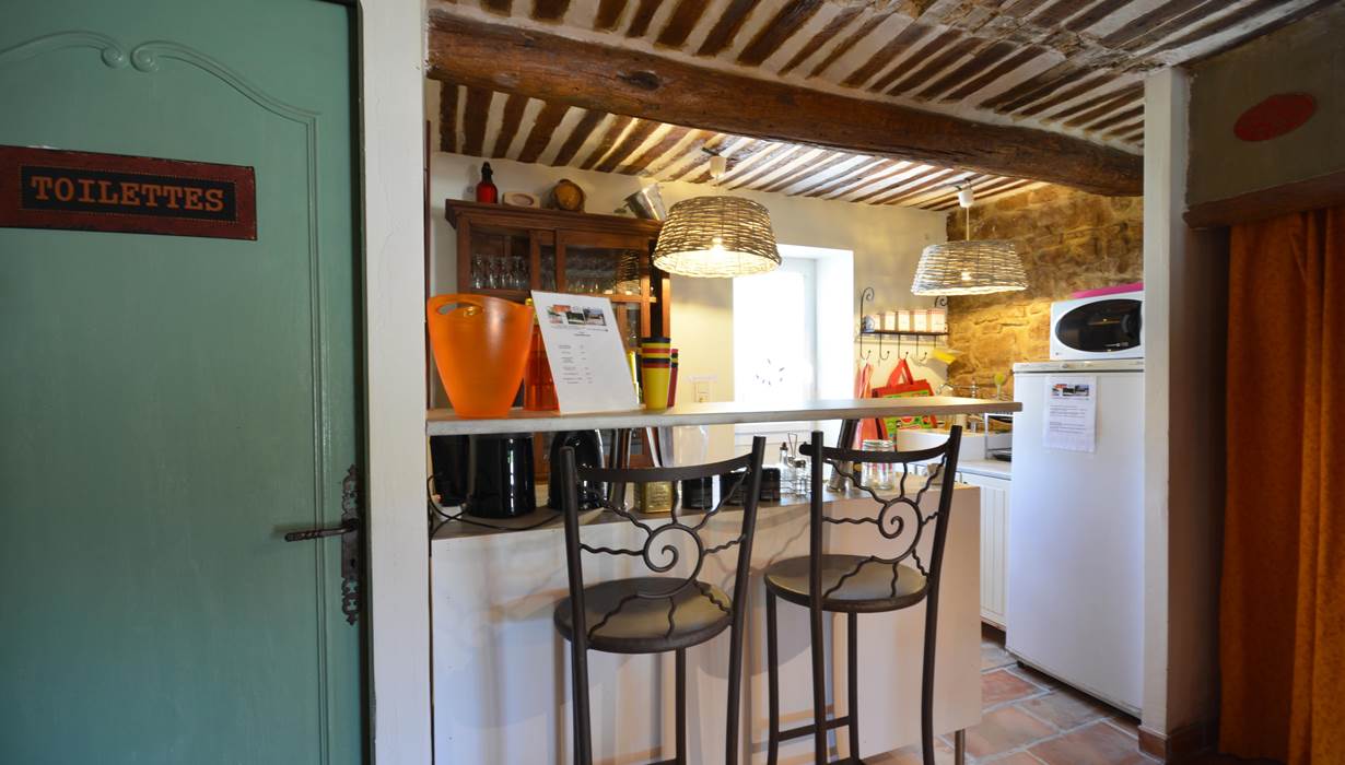le bar a disposition
