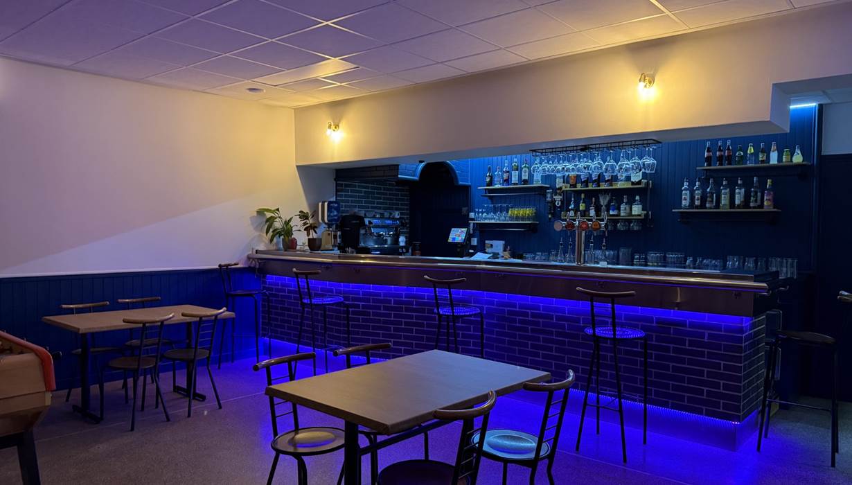 bar