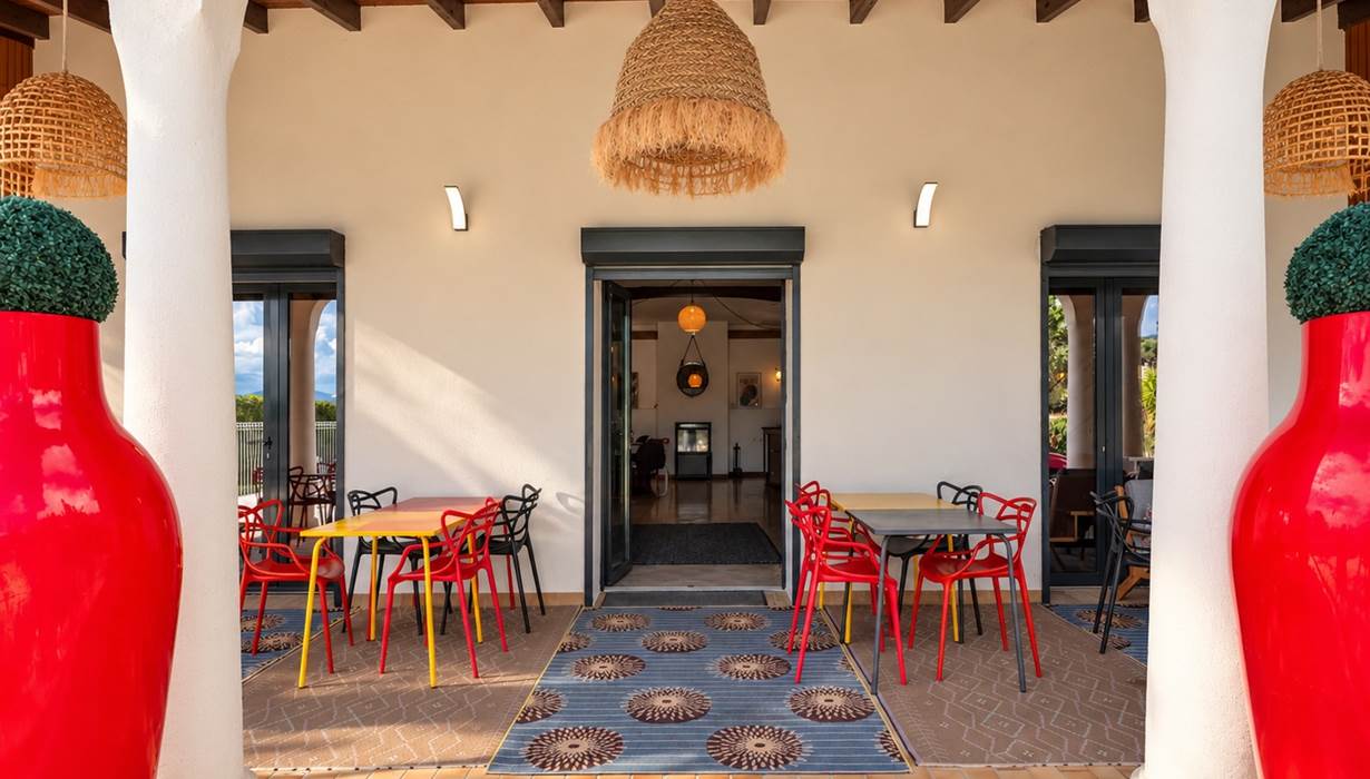 Terrasse ombrage´e donnant sur le se´jour