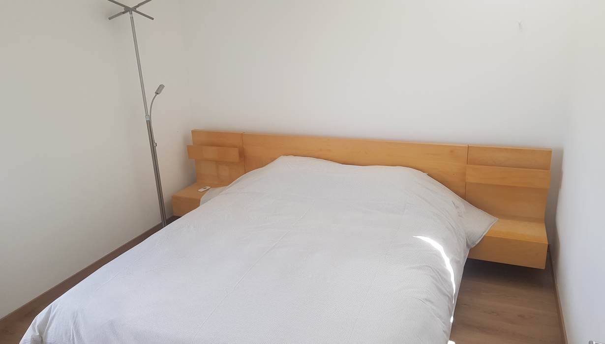 Chambre 1 : lit double queen-size