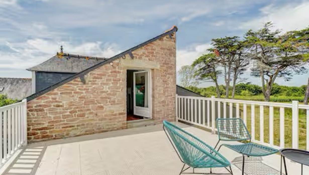 Grande terrasse vue mer, accessible par la chambre ,Gîte du Phare