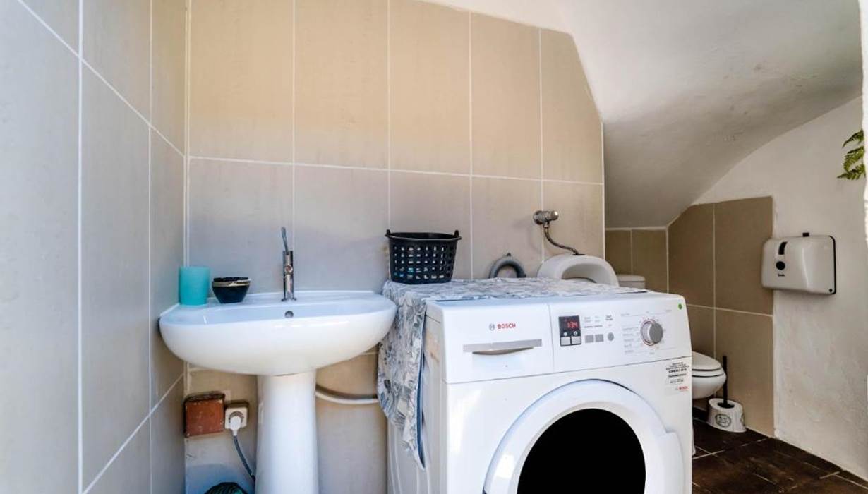 Coin buanderie et wc extérieur 