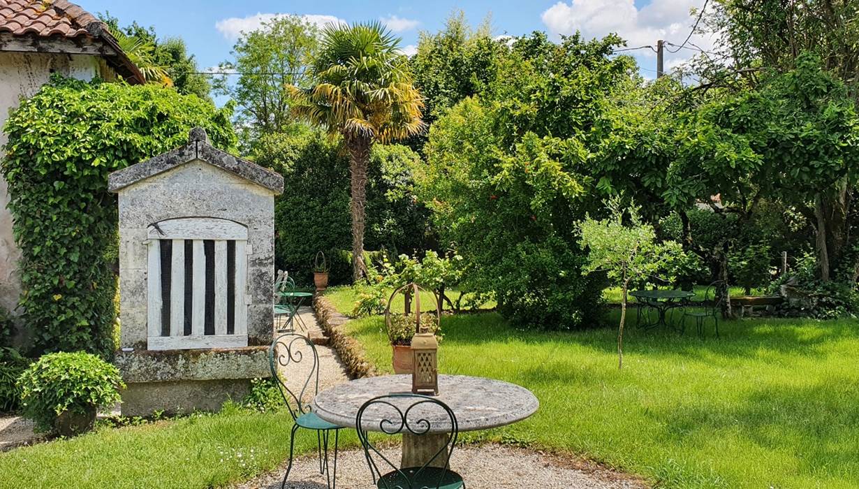 Gites Dordogne - La Petite Clavelie jardin