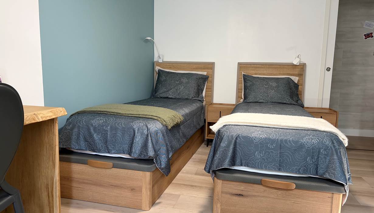 Chambre bleue lits séparés