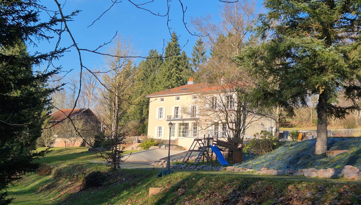 Parc - Nature - Jeu d'enfants - Accès PMR