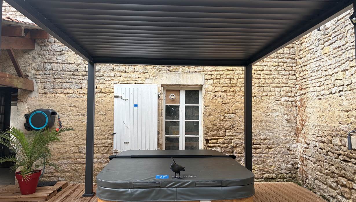 Pergola & spa