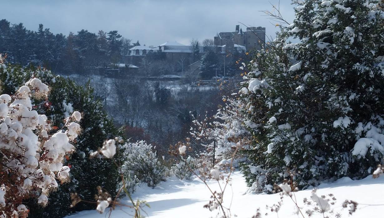 Château de Chazeron sous la neige