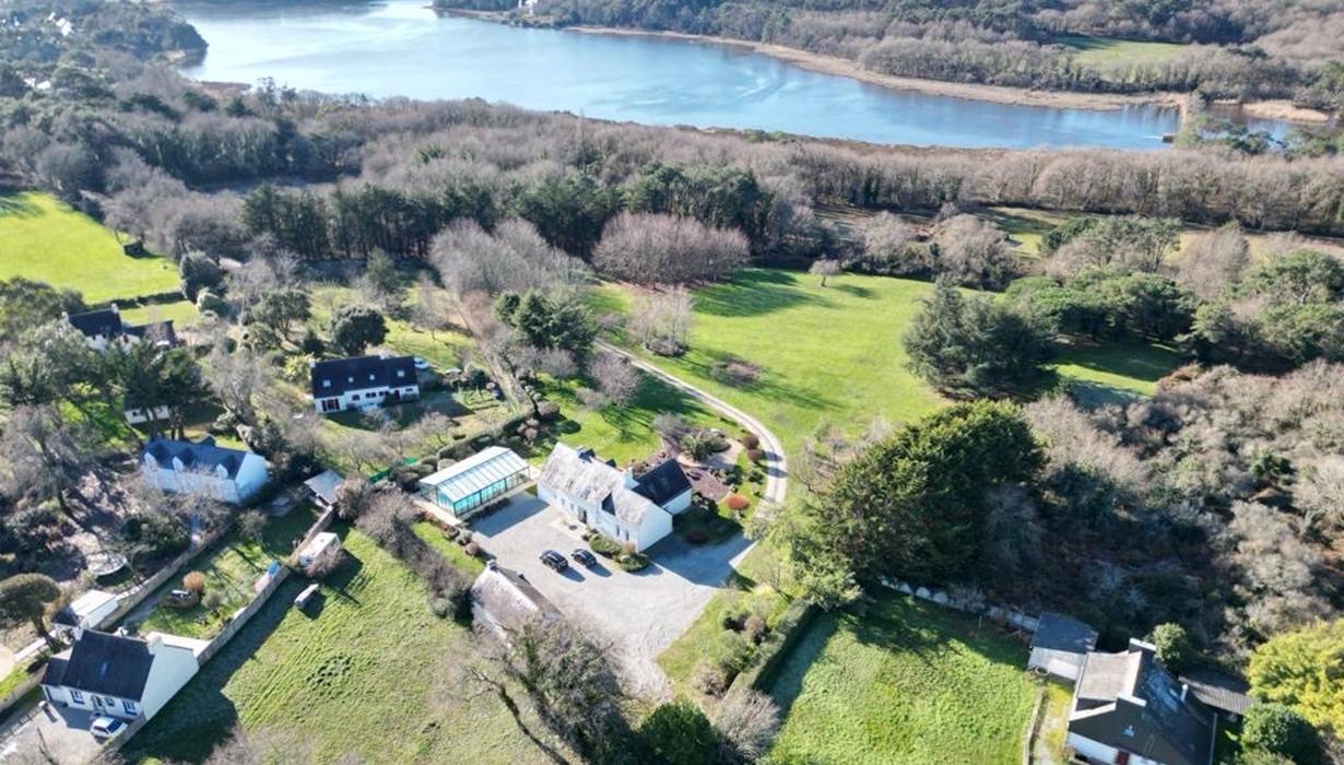 Grand parc au bord du Golfe du Morbihan - Etang de Toulvern