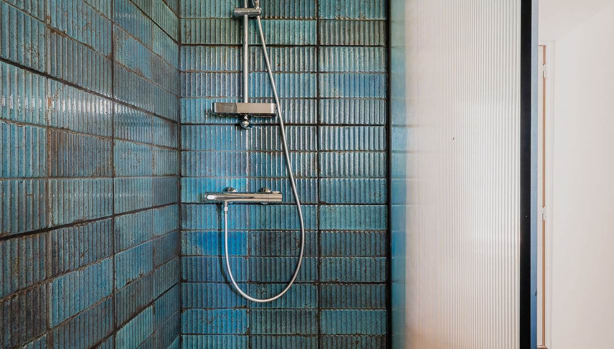 Douche rez de chaussée, Gîte lande de Bruyère
