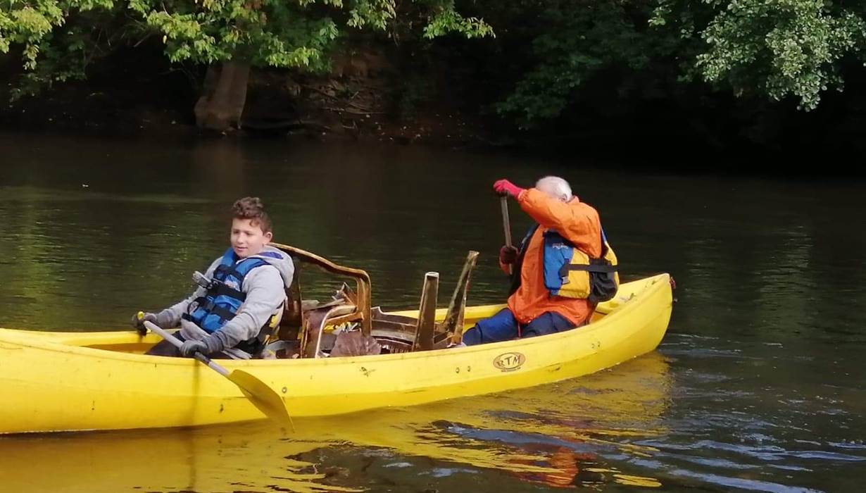 nettoyage  rivière Vézère en canoë