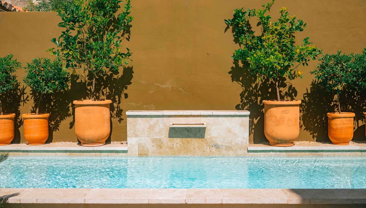 3 BD La piscine au sel de Marcelle en Camargue