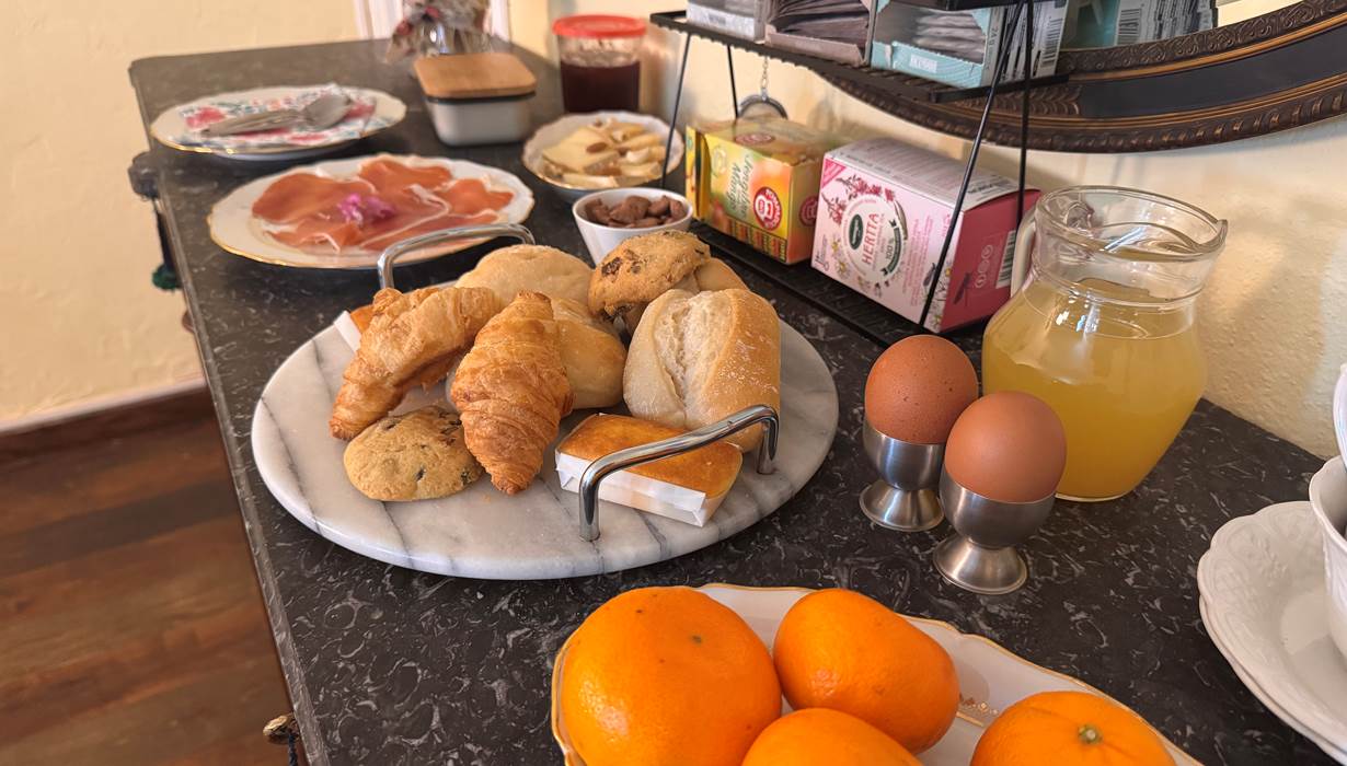 00_Buffetpetitde´j_Chambredhotes_Maison Luard_Bedous