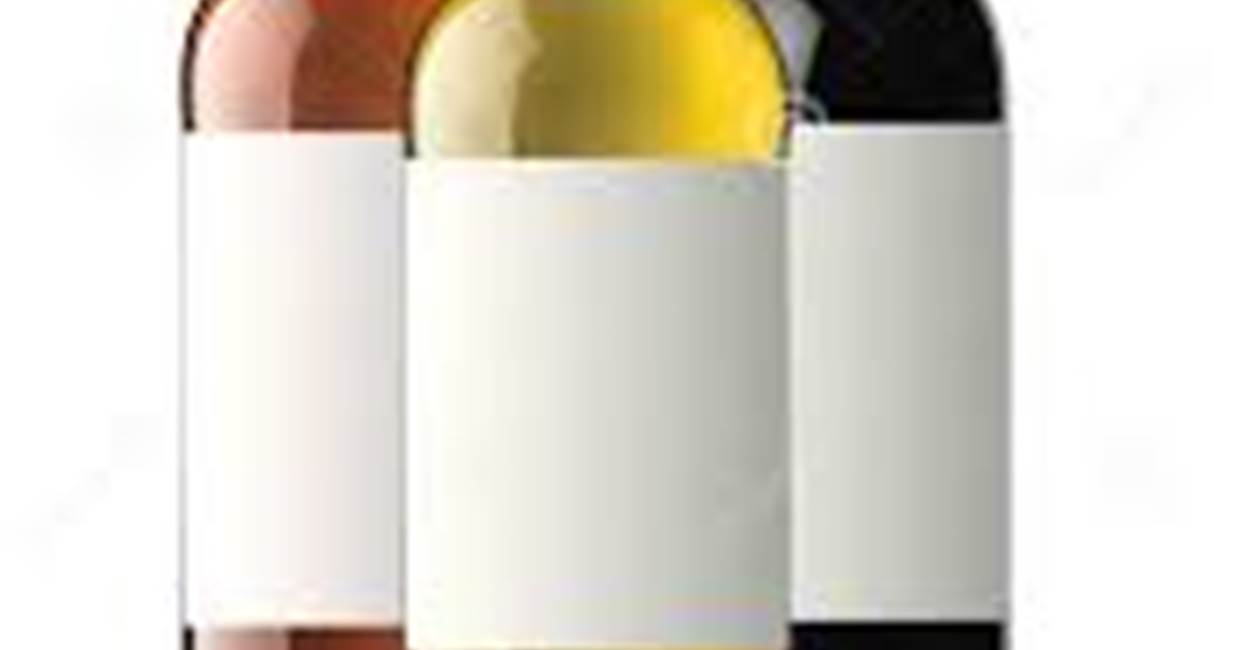 25-03-01 Bouteille 3 sortes de vin V1