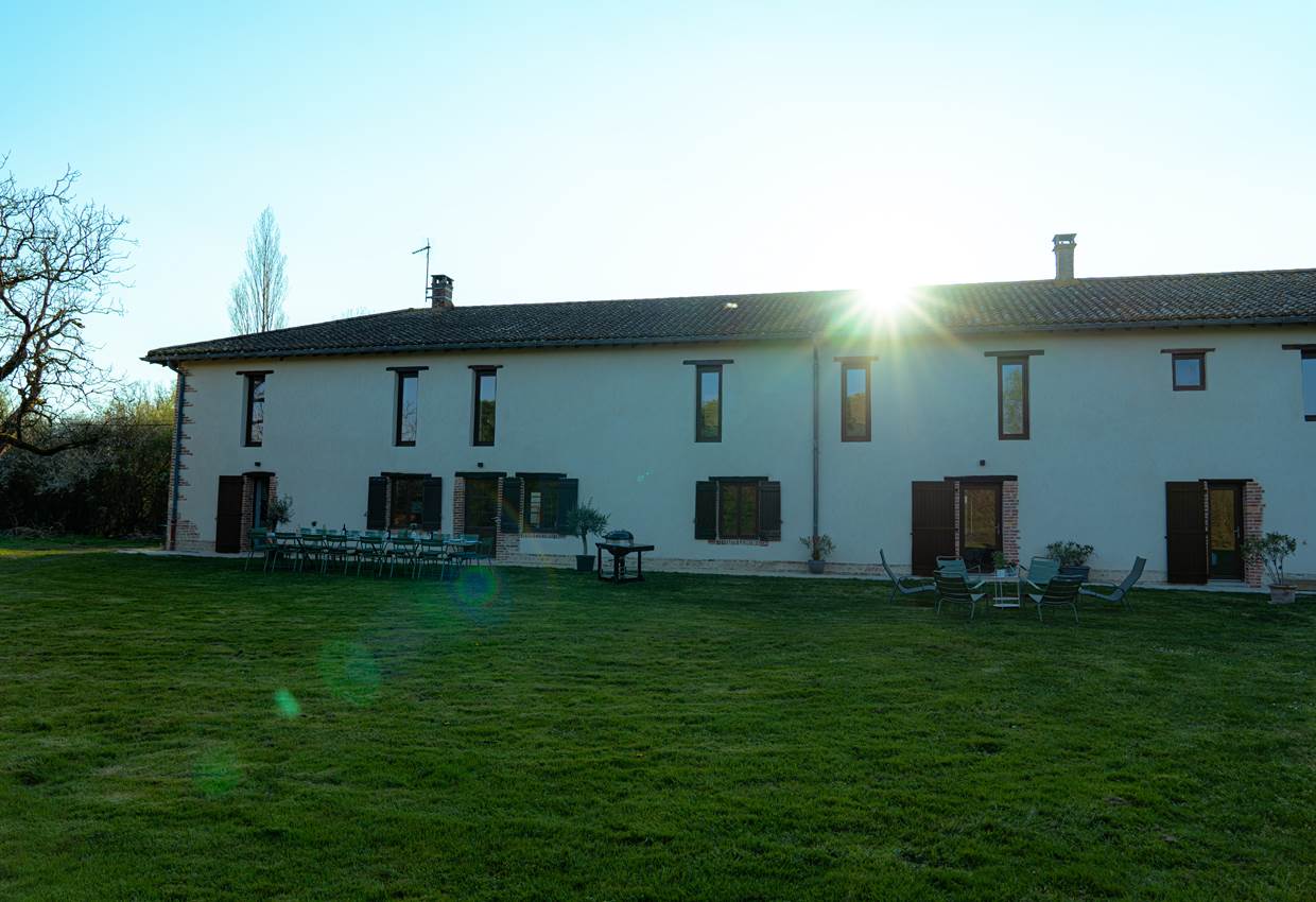 grande-table-exterieure-15-personnes