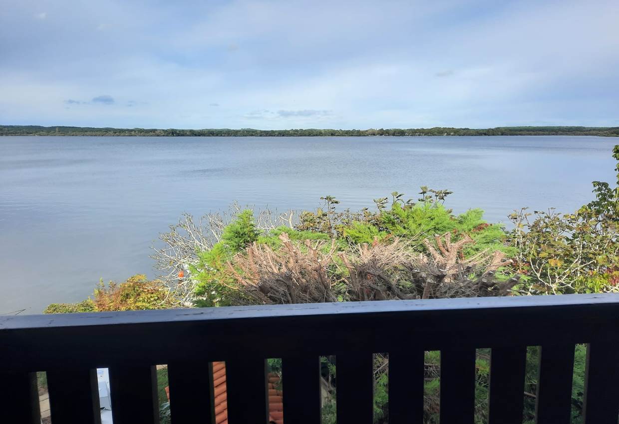 Balcon vue sur le lac