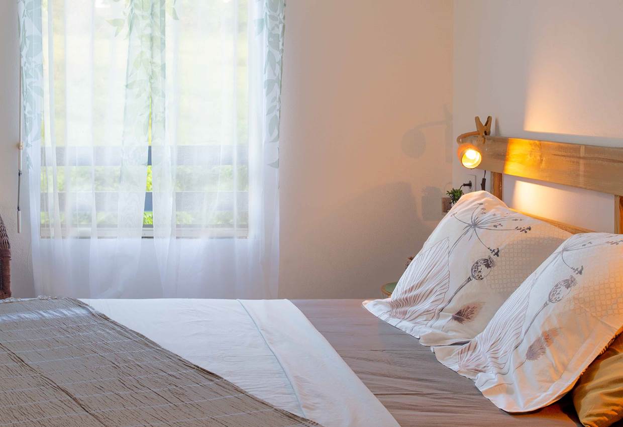 Gite-Cocotier-chambre-parentale-detente