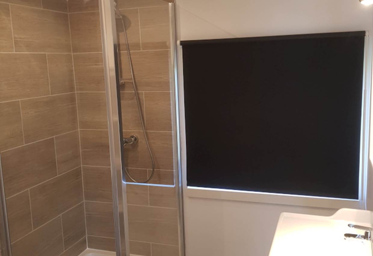 Salle de douche, WC indépendant