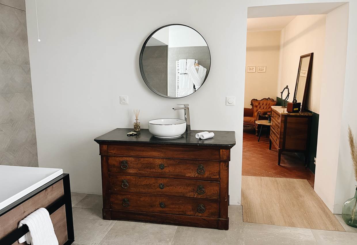 Chambre 2 - Domaine Labouroume - chambre d'hote a la campagne4