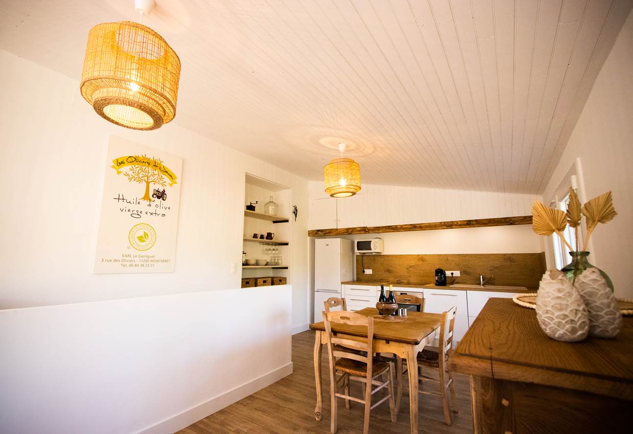 gites corbieres la barraquette Montseret coin cuisine