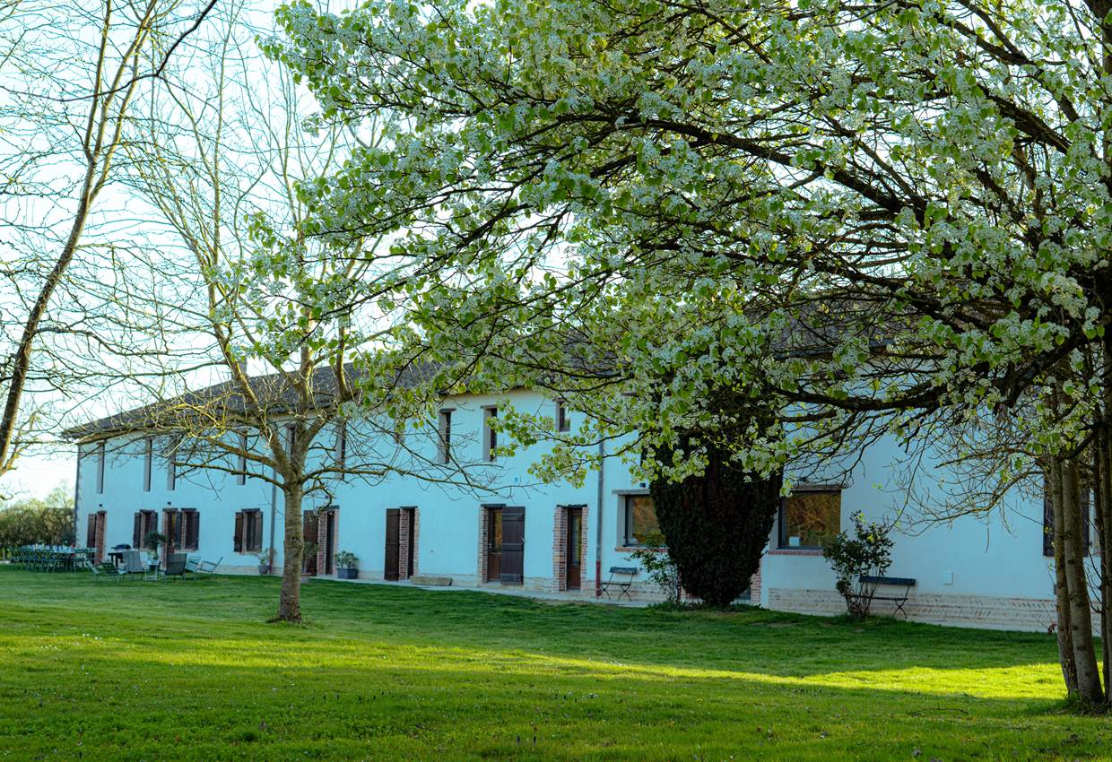 domaine-etangs-dombes-vue-exterieure-1