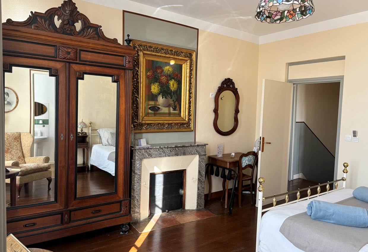 Chambre 5 La Supérieure