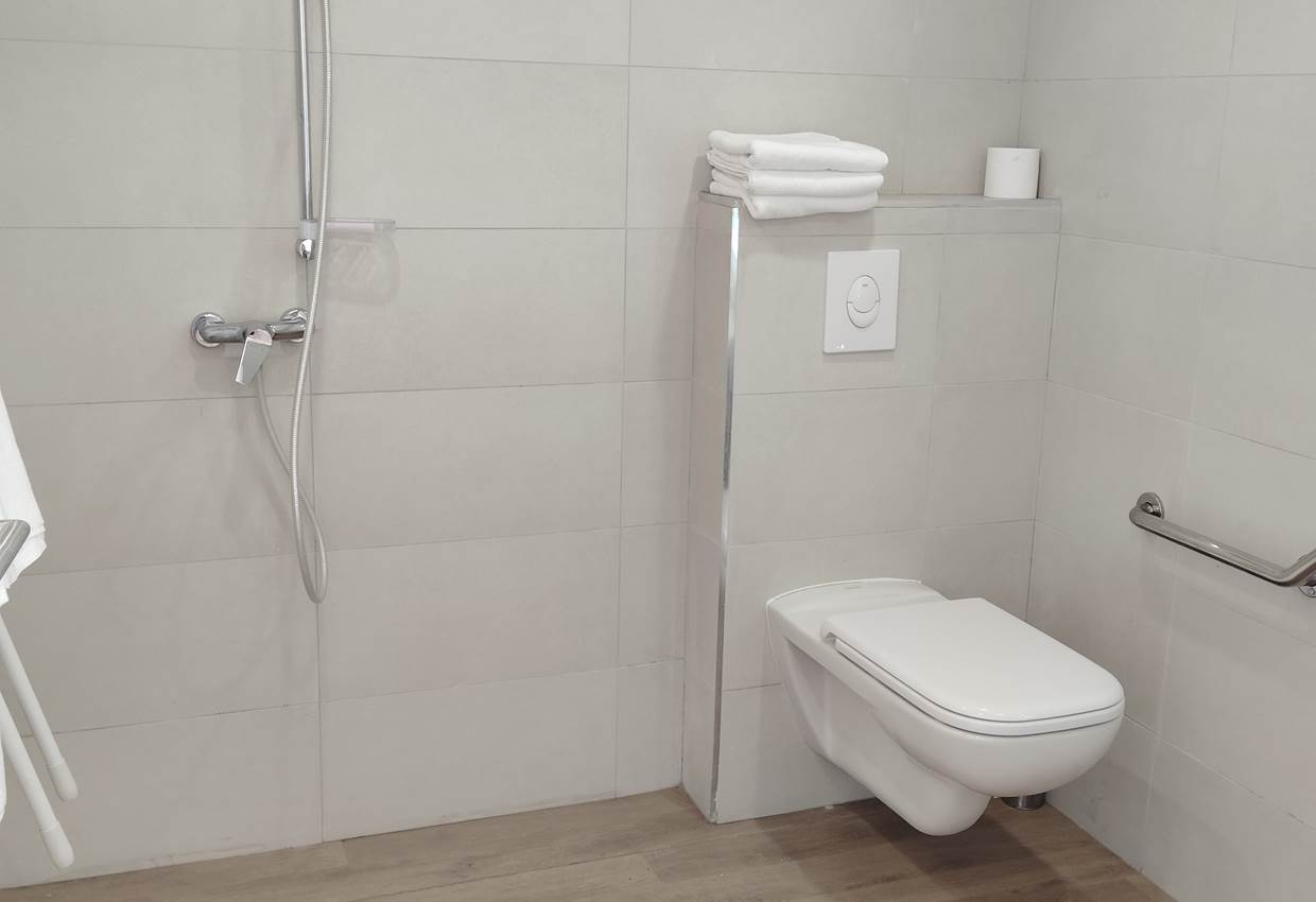 Salle d'eau PMR