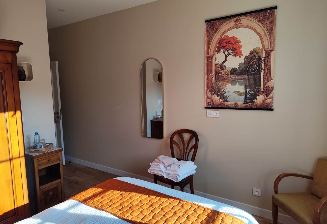 Déco Arts Nouveaux avec literie de très grande qualité