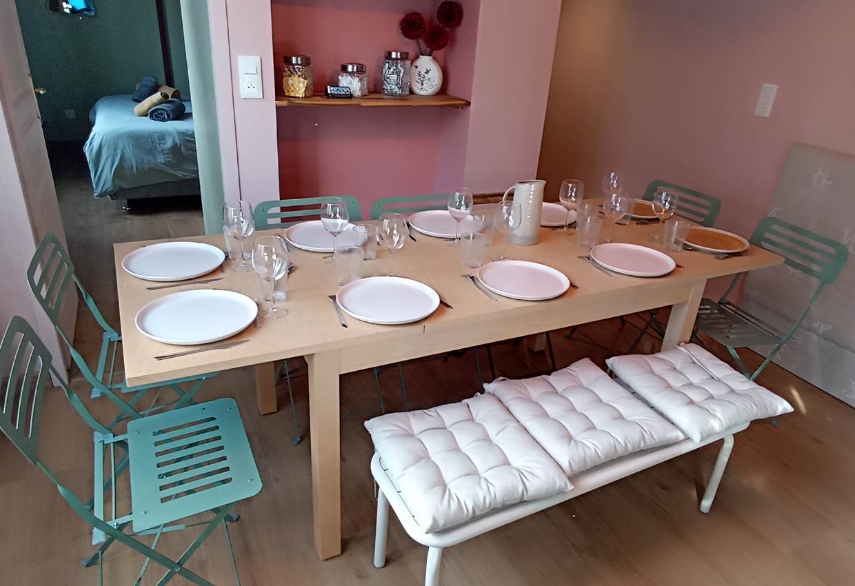 espace repas familial jusqu'à 10 couverts