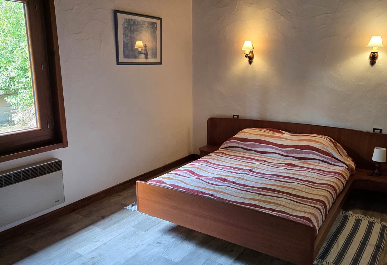 Chambre grand lit