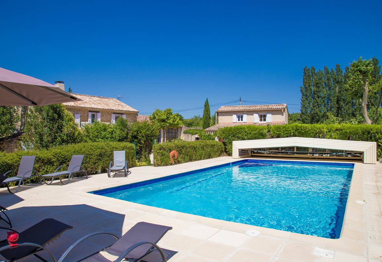 piscine commune   12x6 couverte en demi saison