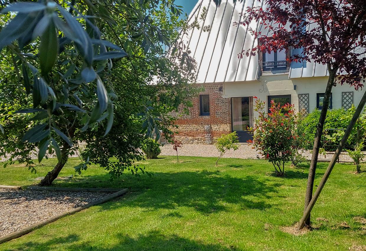 #ClosSaintJoseph_LesEcuries_vue du parking