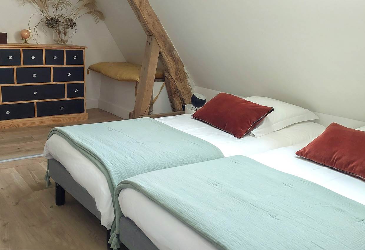2e chambre lit 160x200 ou 2x 80x200 #ClosSaintJoseph_GiteLesEcuries