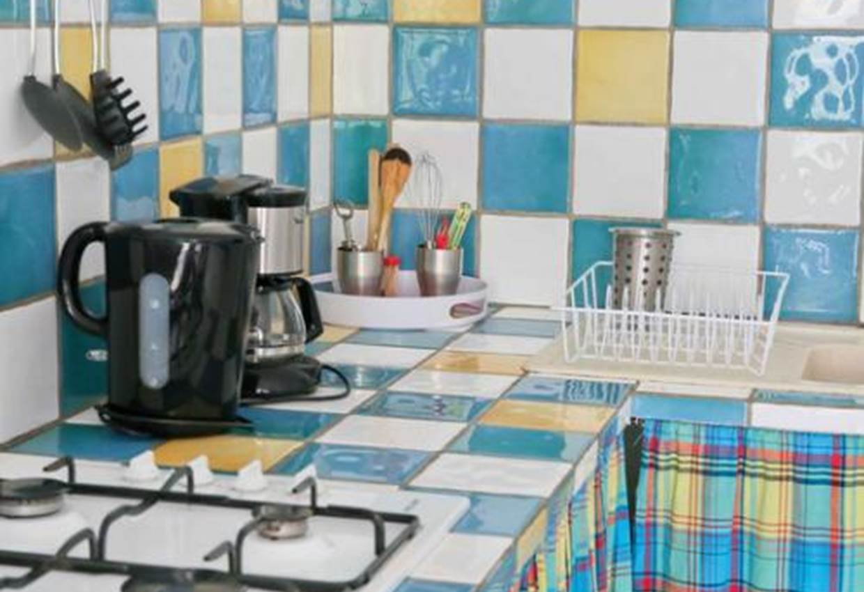 Gite-Bananier-cuisine-equipee-repas