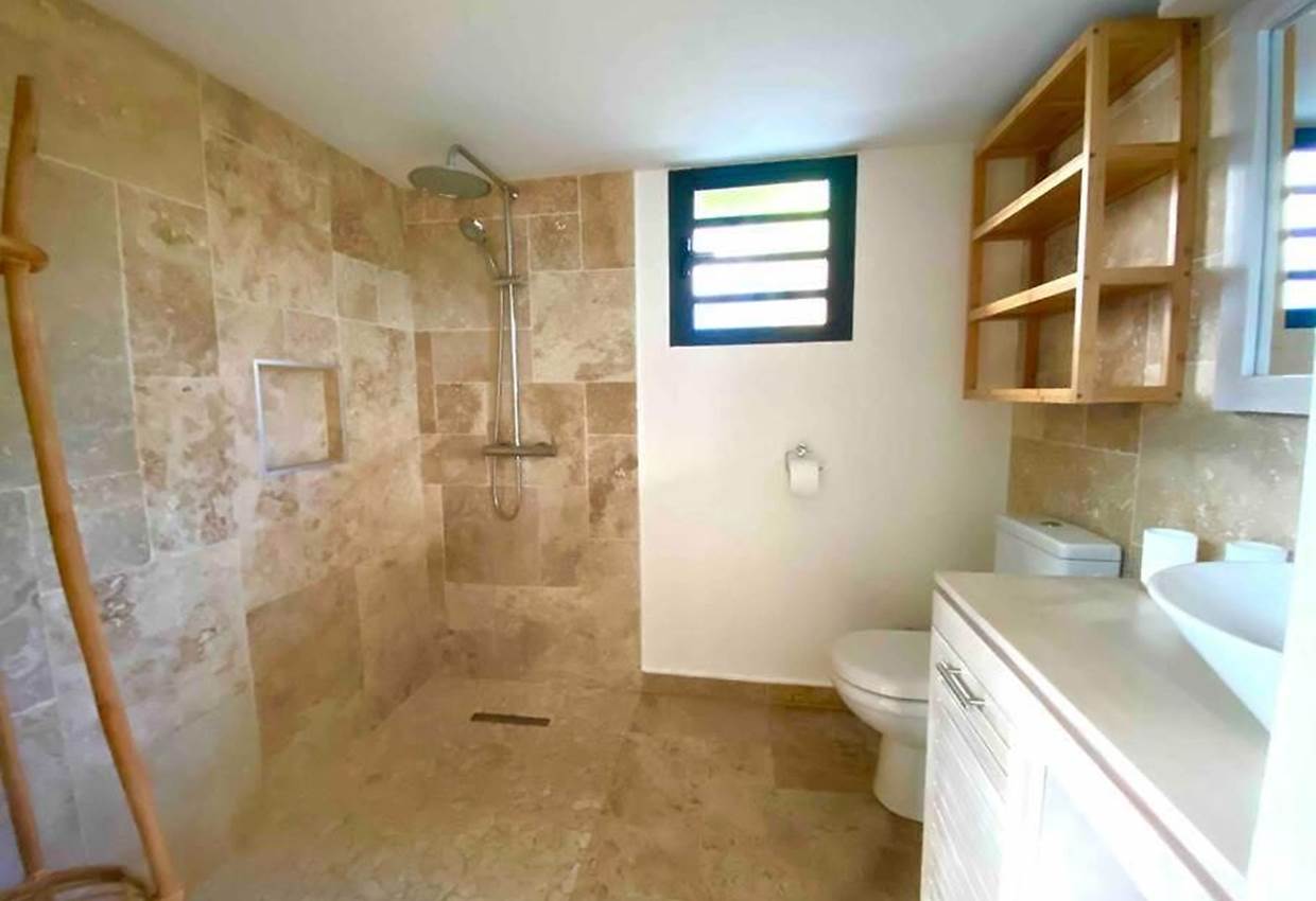 Chambre 12 - salle d'eau