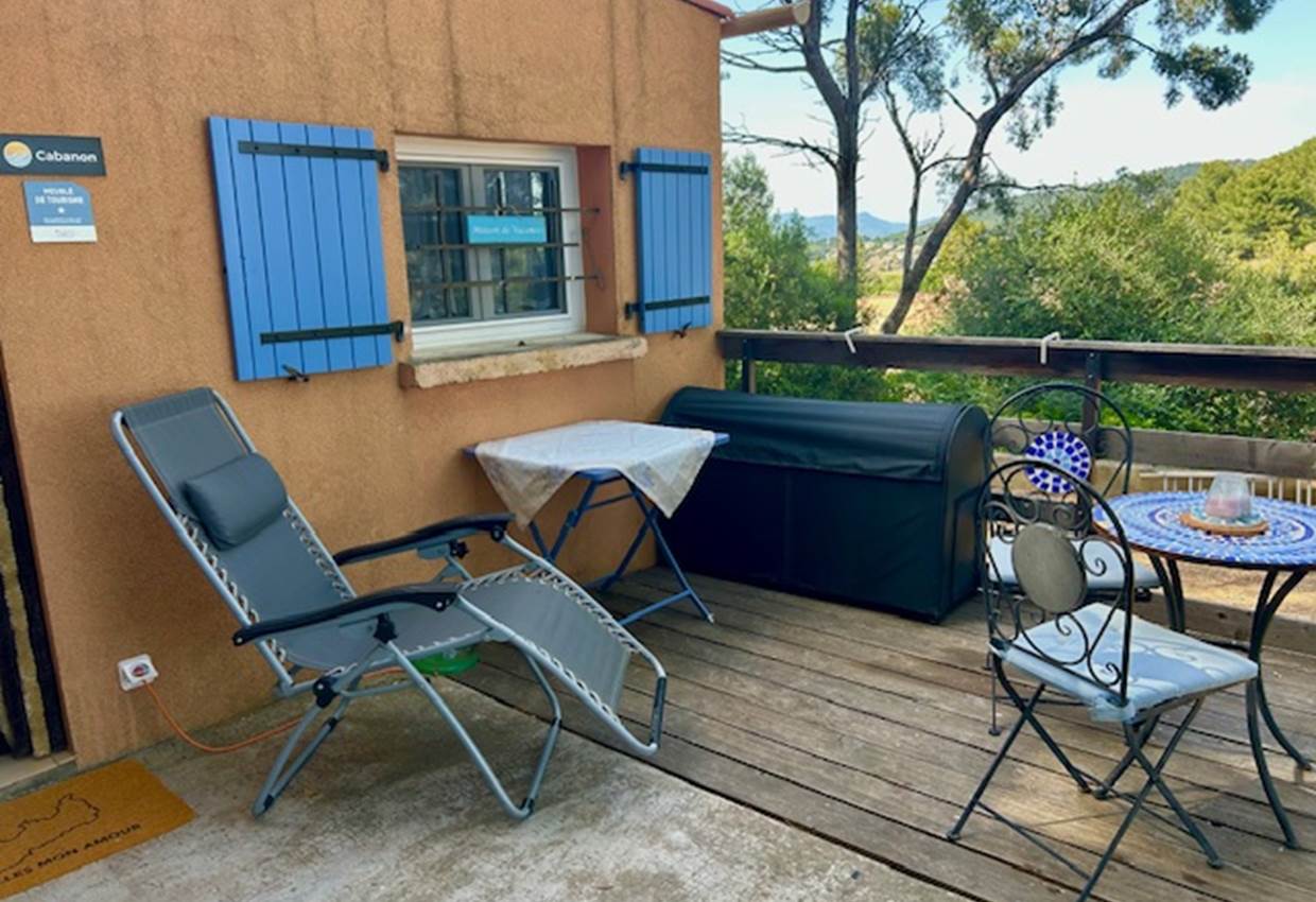 Terrasse privative vue mer et collines