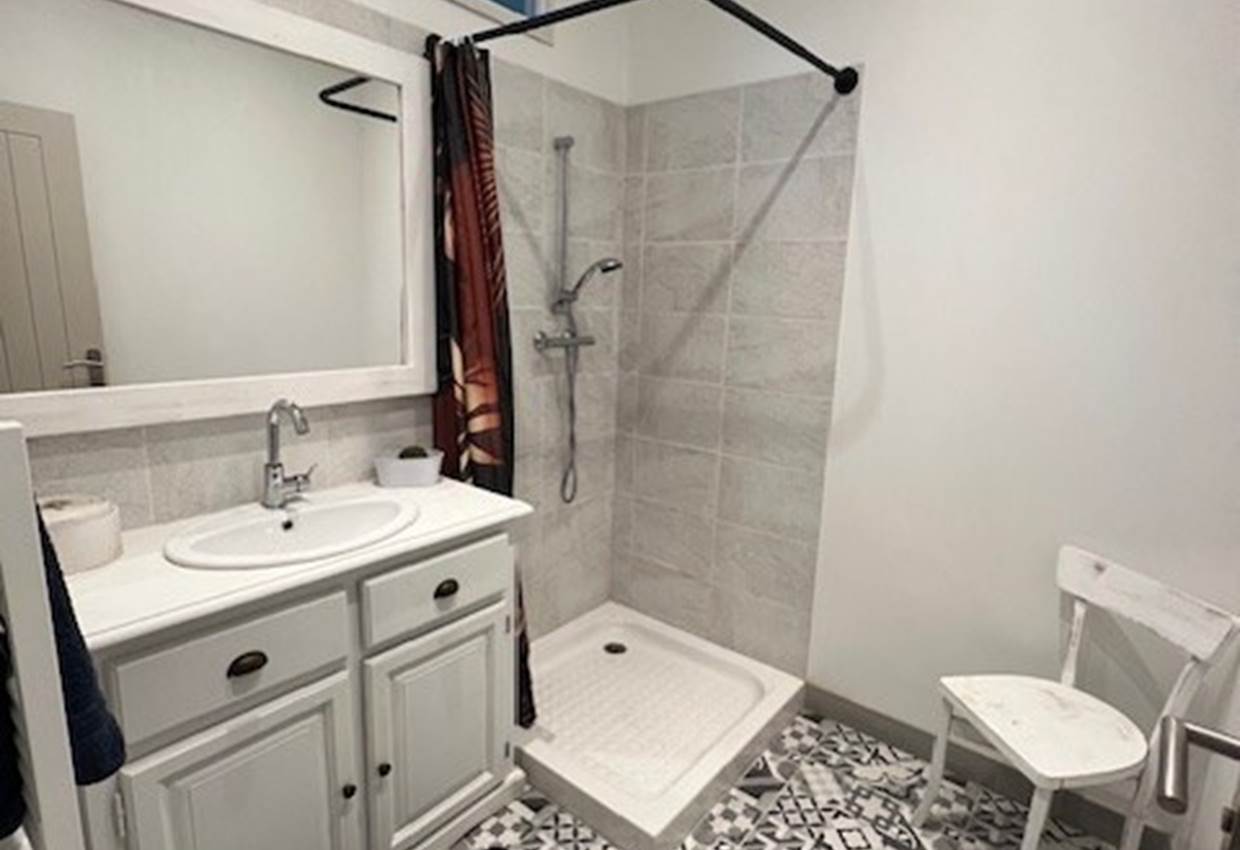 Le grand gite - domaine des pierres blanches Epargnes - SDB