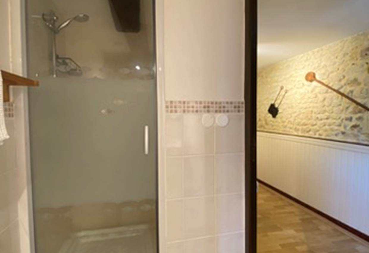 992218B0-D229-41F1-91AE-A88ADD36165A_4_5005_c