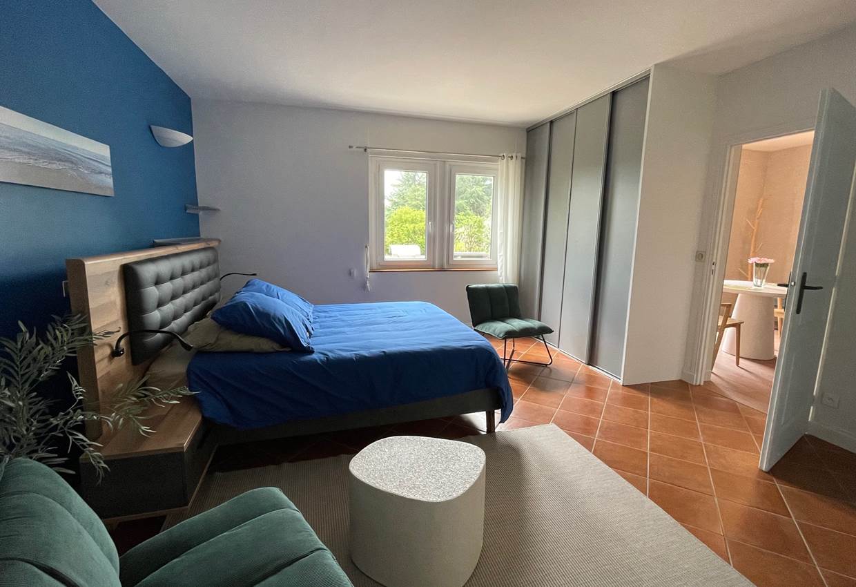 Chambre spacieuse vue sur le parc