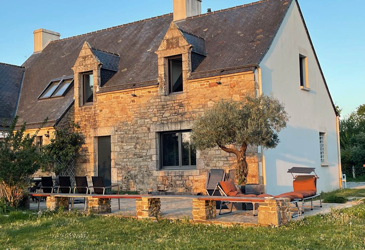 Grande maison de vacances terrasse olivier
