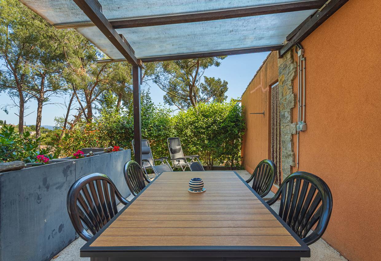 CABANON Terrasse abritée