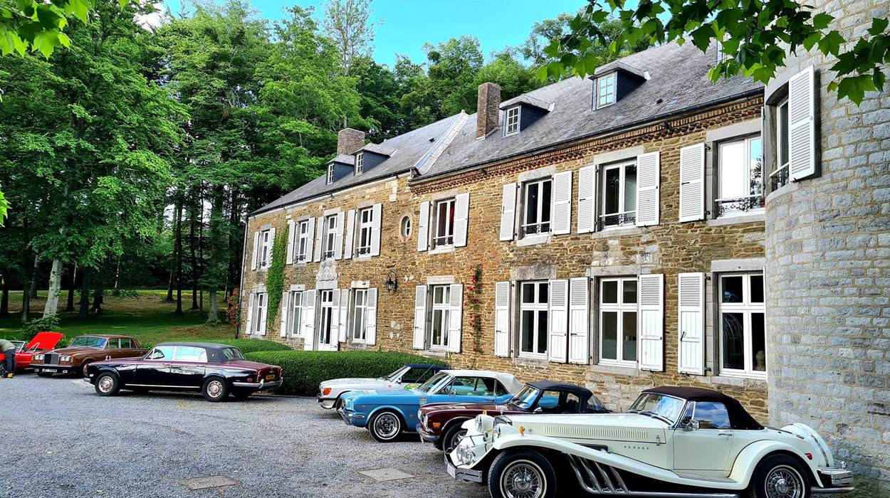 old-timer-Rancennes-Chooz-Givet-Ardennes-France-Belgique-nature-circuit-authentique-authenticité-château-gîte-B&B-Bed and Breakfast-location-domaine-table d'hôtes-buffet-petit-déjeuner