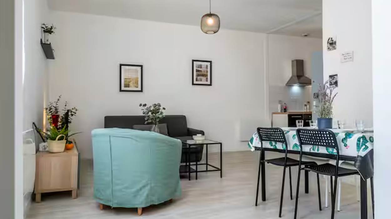 entree-privee-independante-appartement-le-pic-lourdes.jpg
