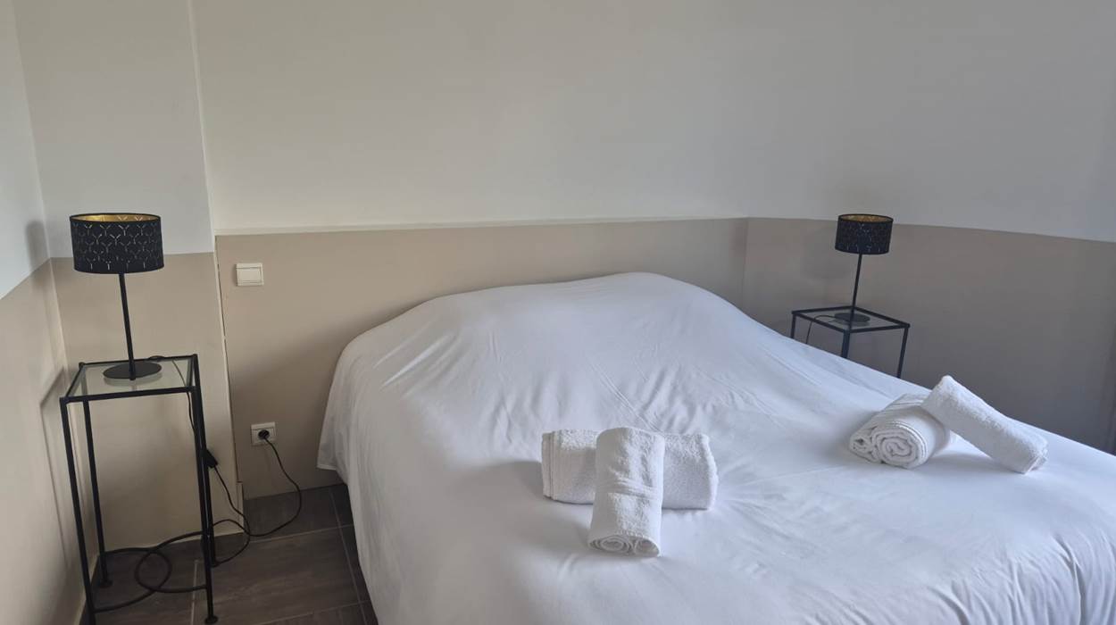 Chambre double confortable à Super Cannes