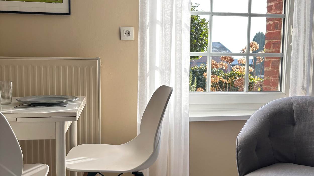 2 petits fauteuils pour se détendre avec un bon bouquin ...